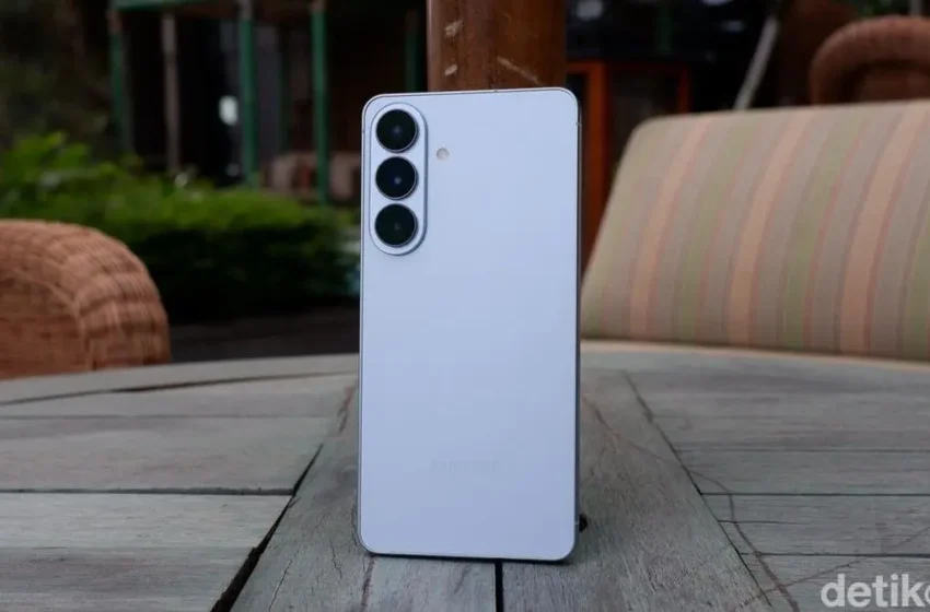  Skor Kepuasan Pengguna Smartphone 2026: Samsung Lampaui Apple, Siapa Pemenang Sesungguhnya?